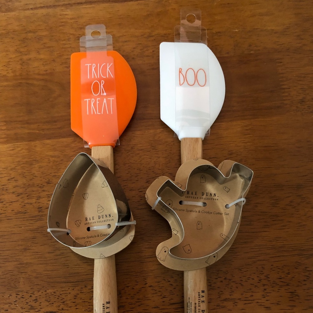 NWT Rae Dunn Spatula & Cookie Cutter Sets - Picture 2 of 5